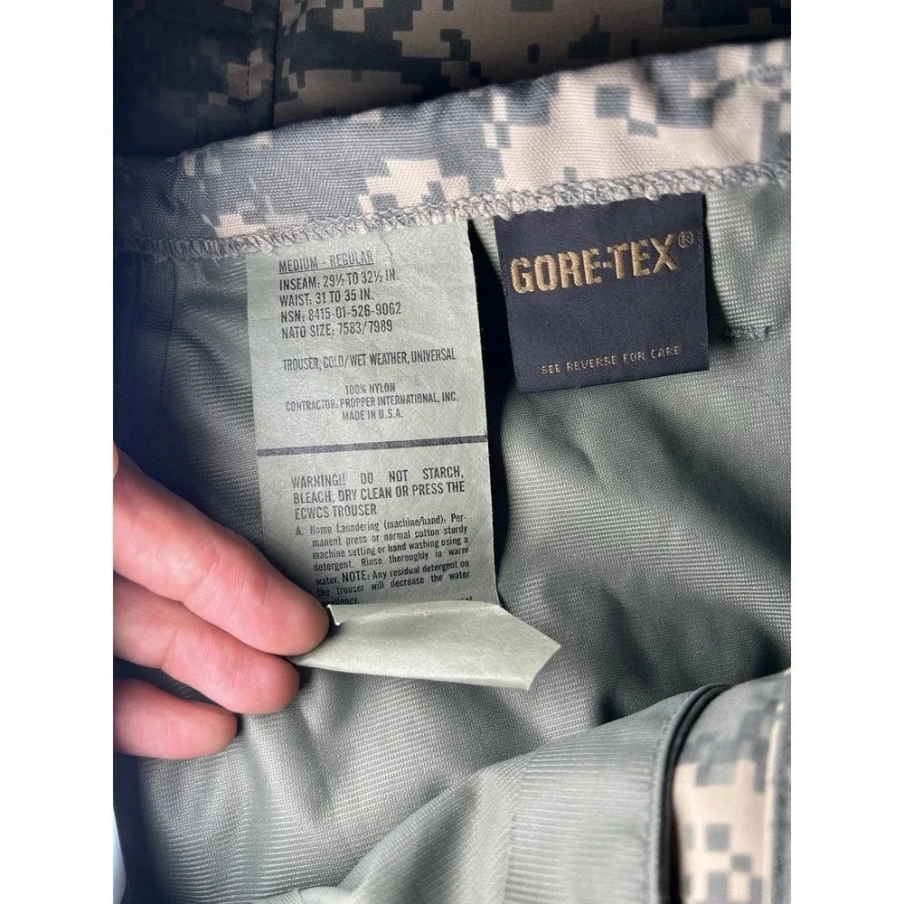 Military Uniform Size Large Gore-Tex Cold Universal Camo Pants Medium Jacket